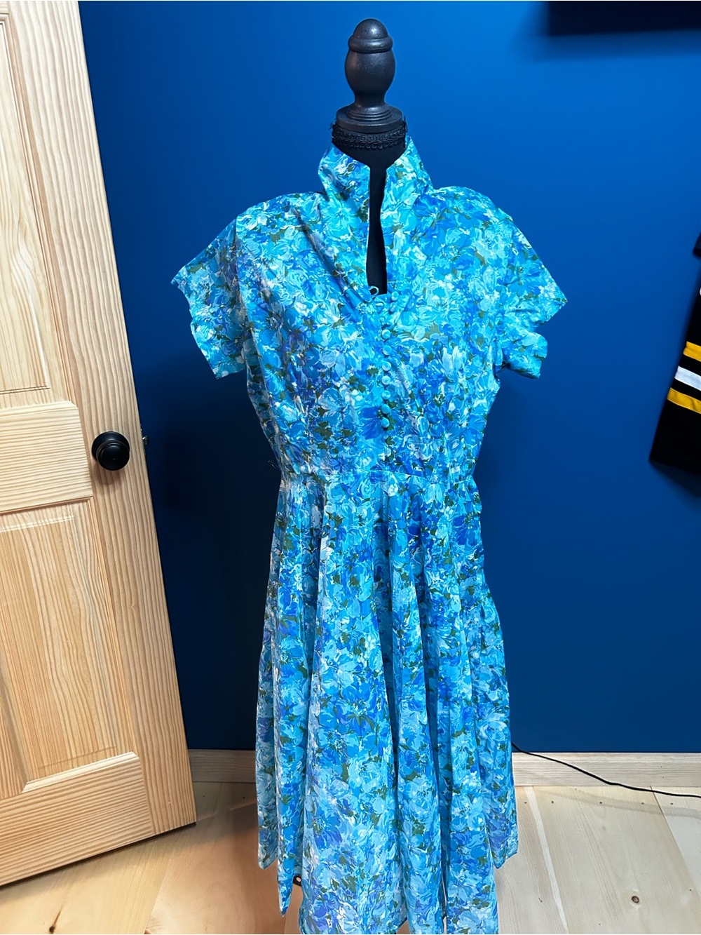 1950s Handmade Blue Floral Fit-and-Flare Women's Dress
